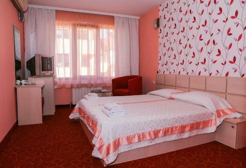 Номер Стандарт, семеен хотел сокол