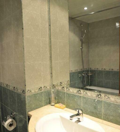 Номер Стандарт Индивидуальный, семеен хотел сокол