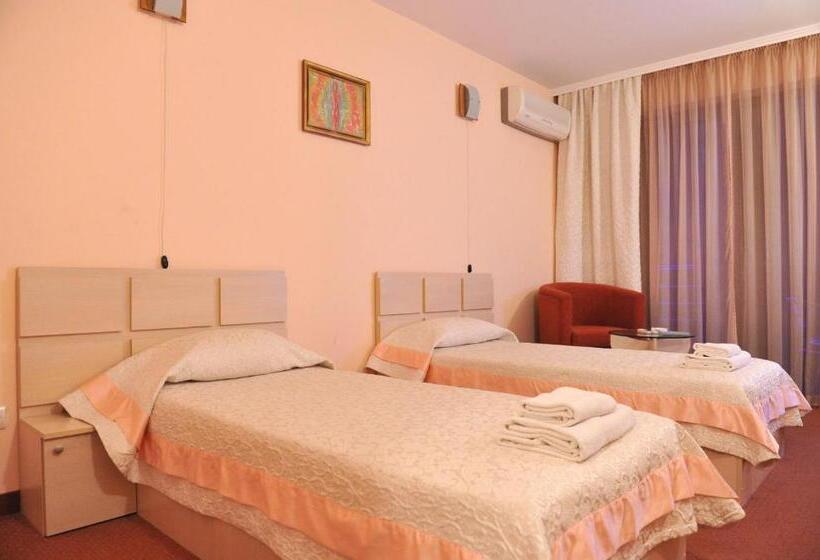 Номер Стандарт, семеен хотел сокол