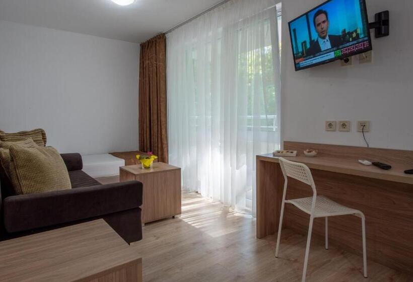 Quarto Familiar, Ariana