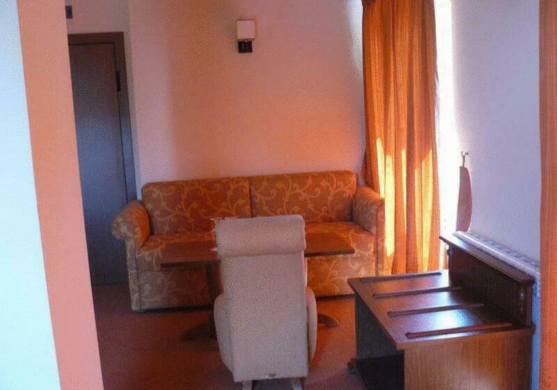 주니어 스위트, Bordo