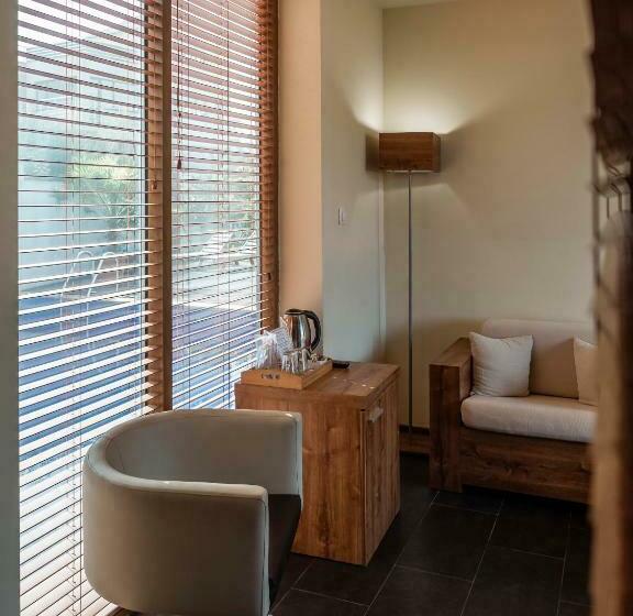 Standardzimmer mit Meerblick & Balkon, Design Hotel Logatero
