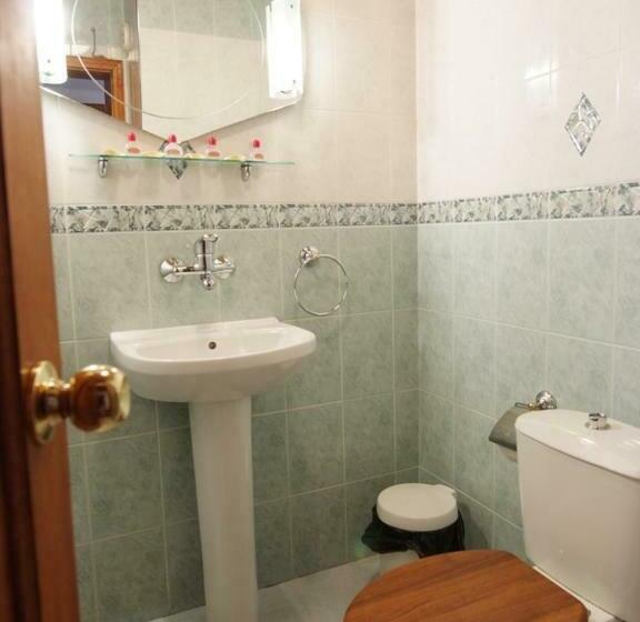 标准三人间, Despot Slav Hotel & Restaurant