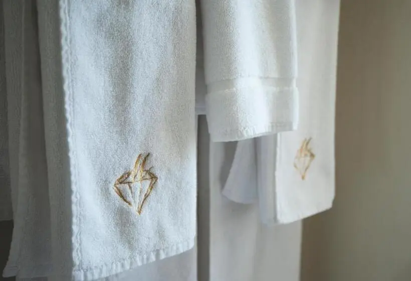 Presidenttisviitti, Diamond