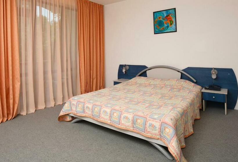 Quarto Familiar, Elmar