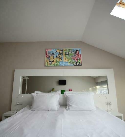 غرفة قياسية, Executive Rooms And Suites Play