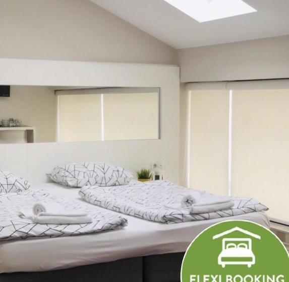 غرفة قياسية, Executive Rooms And Suites Play