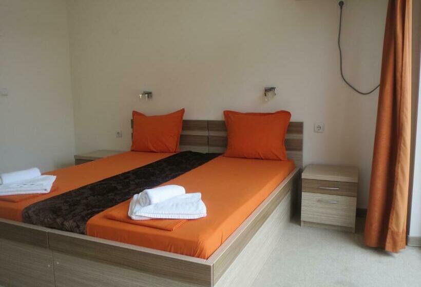 스탠다드 룸, Golden Lion