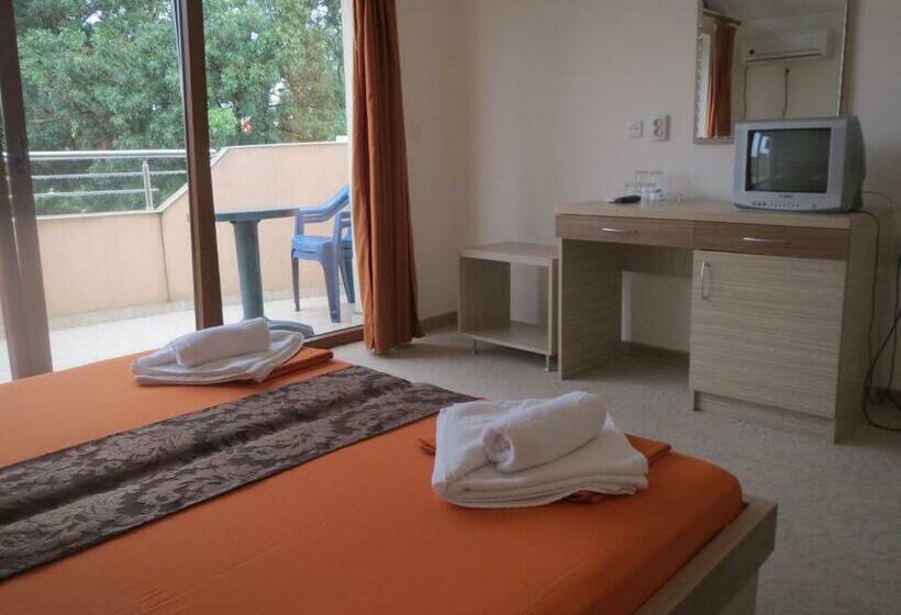 스탠다드 룸, Golden Lion