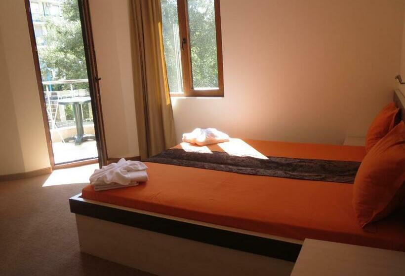 스탠다드 룸, Golden Lion