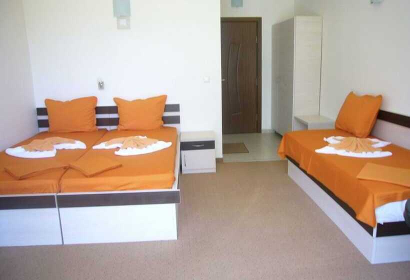 חדר סטנדרט לשלושה, Golden Lion