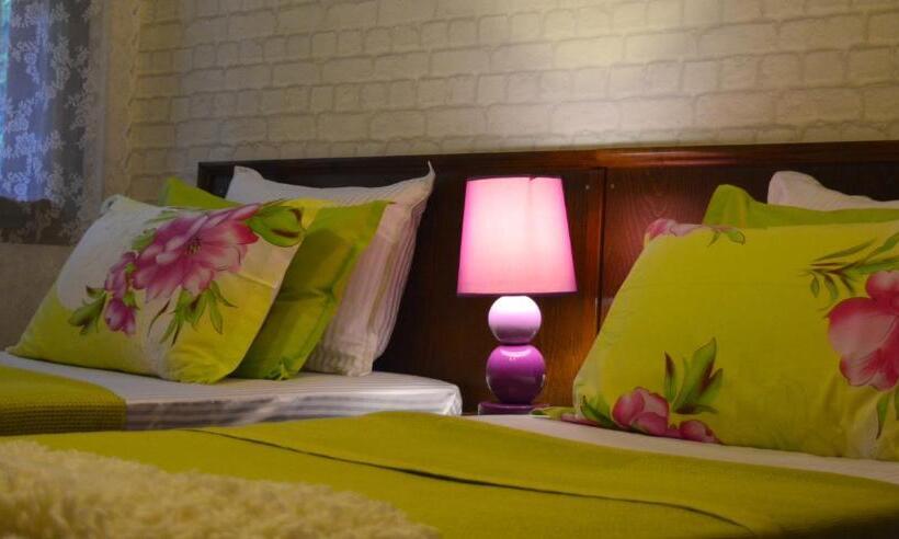 高级大房间, Minaliat Vek