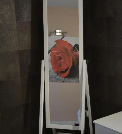 スイート, Minaliat Vek