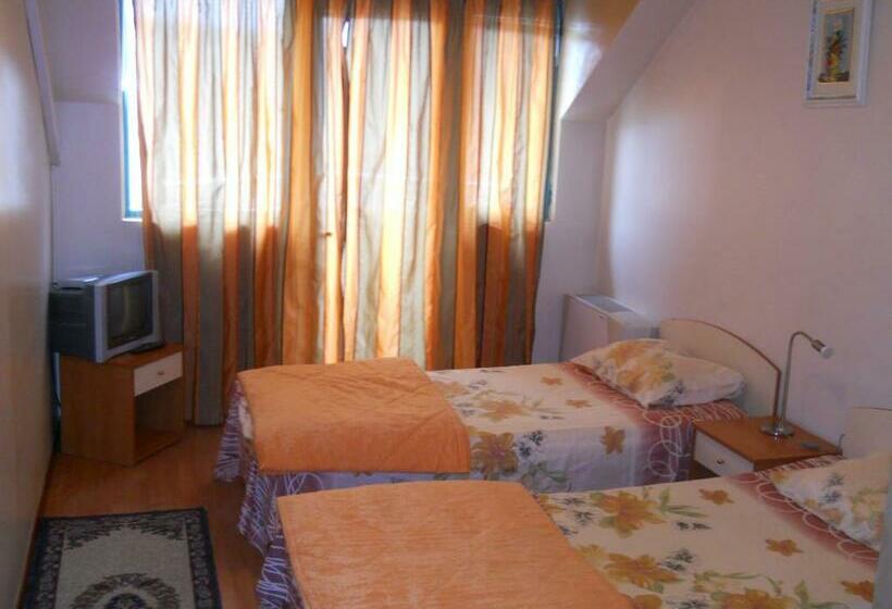 غرفة قياسية, Orient