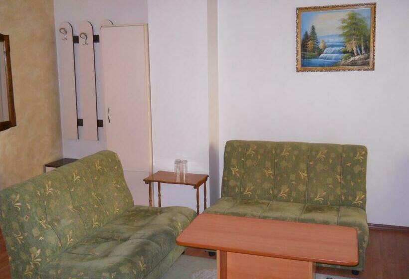 جناح جونيور, Orient