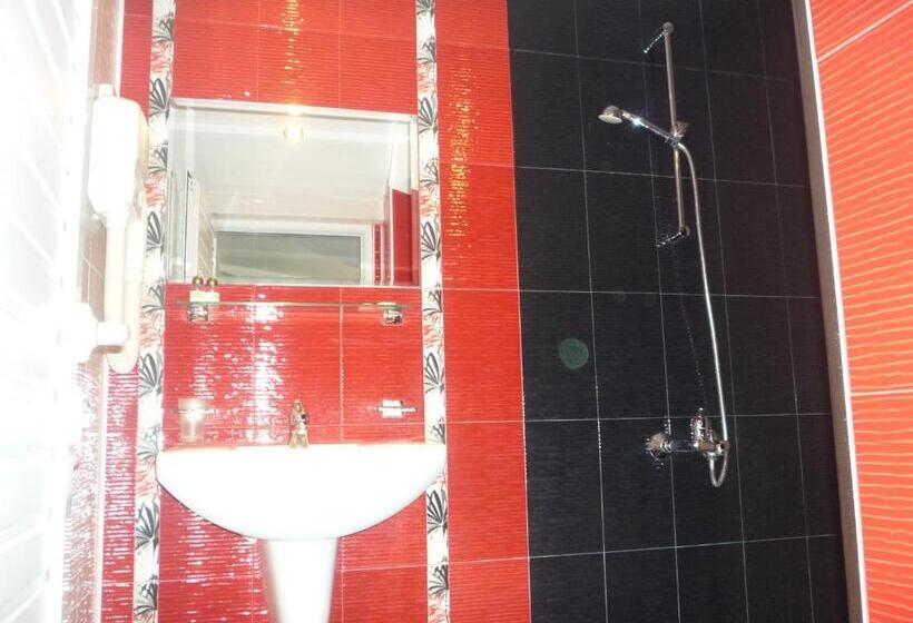 标准间, Priyateli   Friends