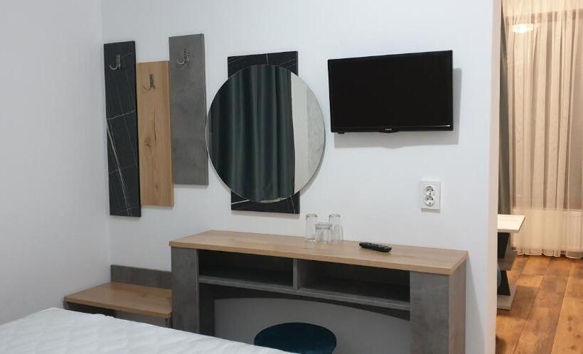 套房, Priyateli   Friends