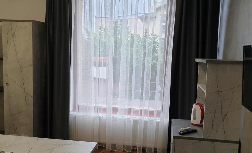 套房, Priyateli   Friends