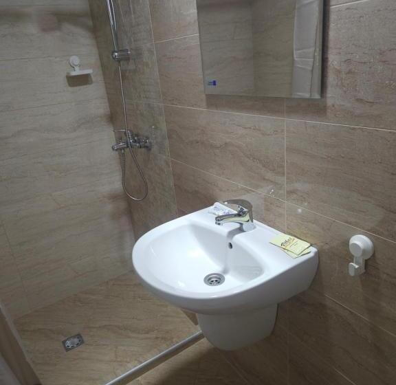 标准间带阳台, Priyateli   Friends