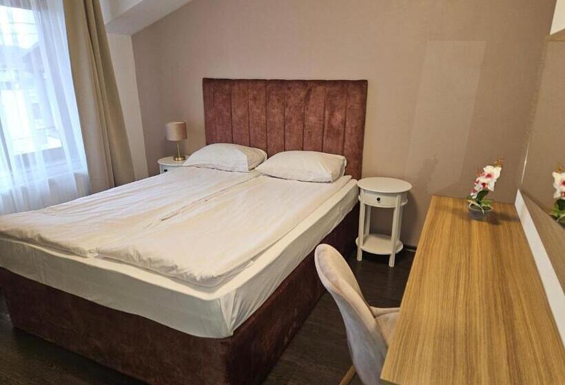 标准间, Priyateli   Friends