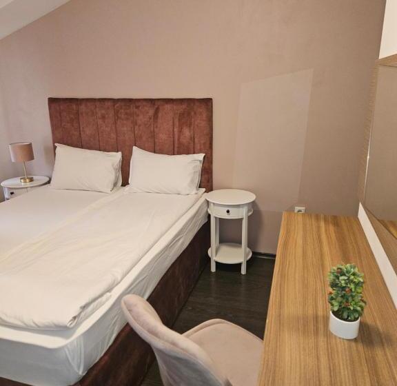 标准间, Priyateli   Friends