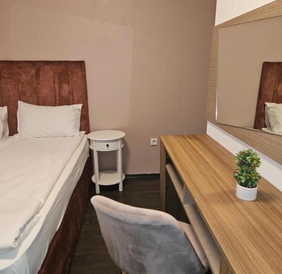 标准间, Priyateli   Friends