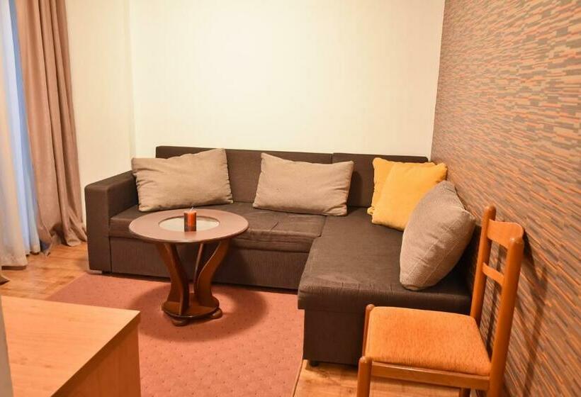 Семейный Номер, Rothmans