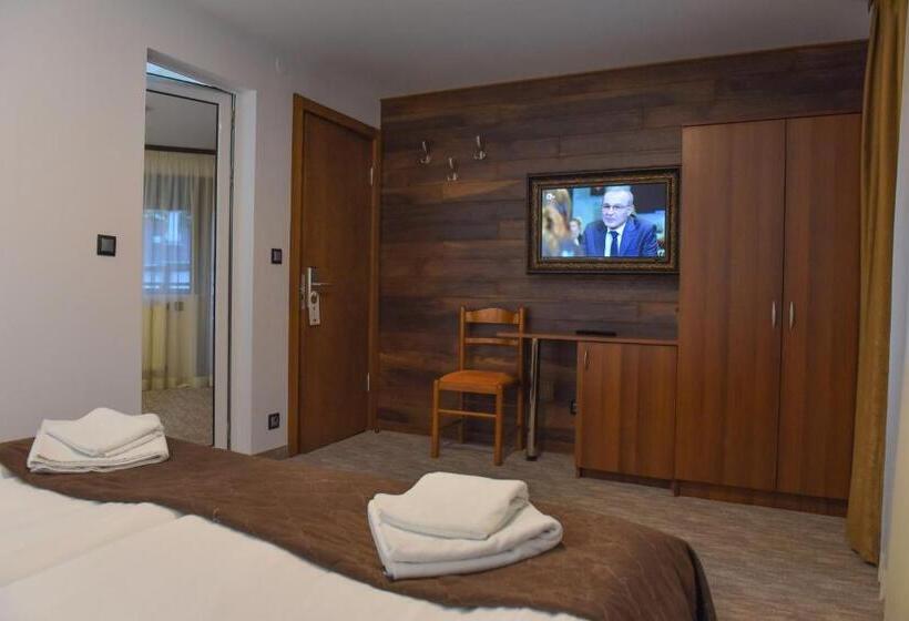 Номер Deluxe с Балконом, Rothmans