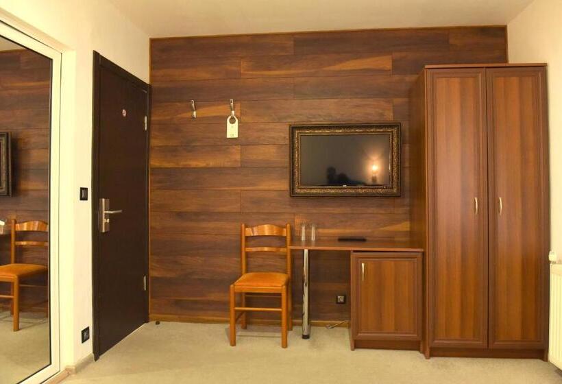 Номер Deluxe с Балконом, Rothmans