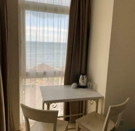סטודיו סטנדרטי עם נוף לים ומרפסת, Royal Bay Resort   All Inclusive And Free Beach Accsess
