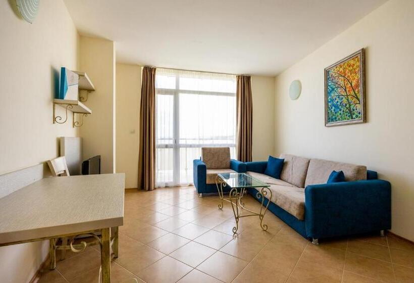דירת חדר עם נוף לים ומרפסת, Royal Bay Resort   All Inclusive And Free Beach Accsess