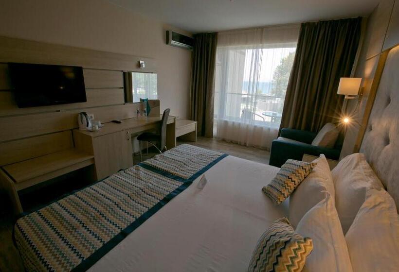 스탠다드 발코니 룸 측면 바다 전망, Royal Bay Resort   All Inclusive And Free Beach Accsess