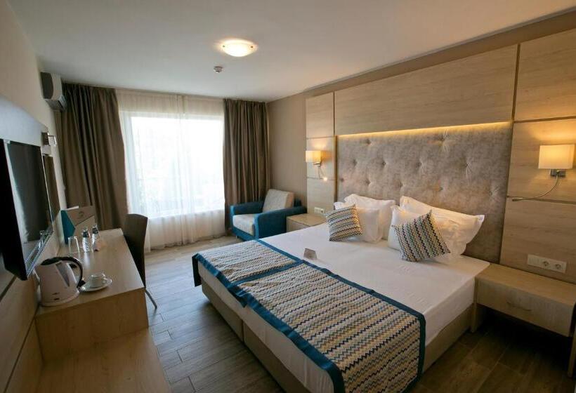 스탠다드 발코니 룸 측면 바다 전망, Royal Bay Resort   All Inclusive And Free Beach Accsess