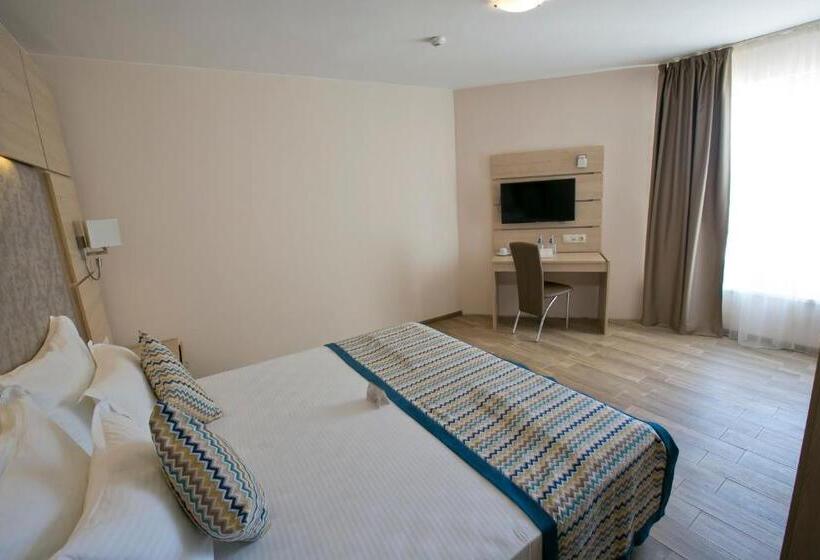 스탠다드 발코니 룸 측면 바다 전망, Royal Bay Resort   All Inclusive And Free Beach Accsess