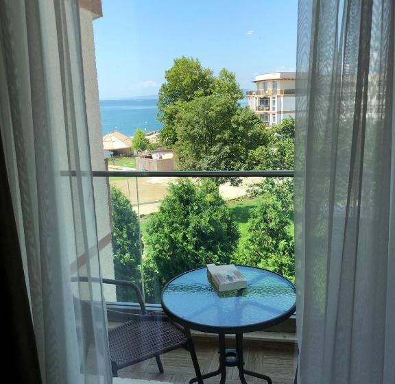 스탠다드 발코니 룸 측면 바다 전망, Royal Bay Resort   All Inclusive And Free Beach Accsess