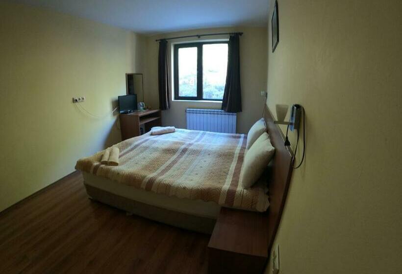 套房, Rusaliite Adventure House