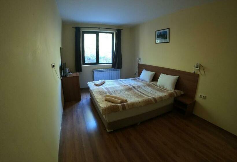 套房, Rusaliite Adventure House