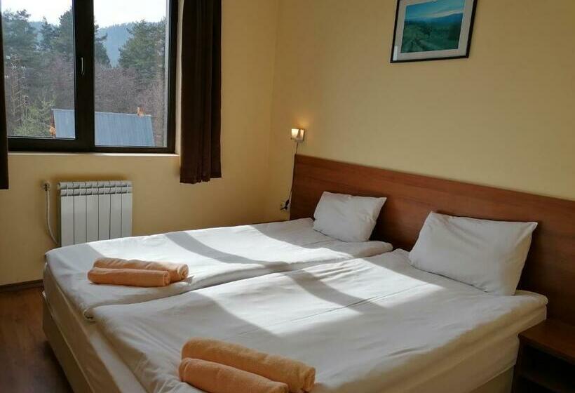 标准间, Rusaliite Adventure House