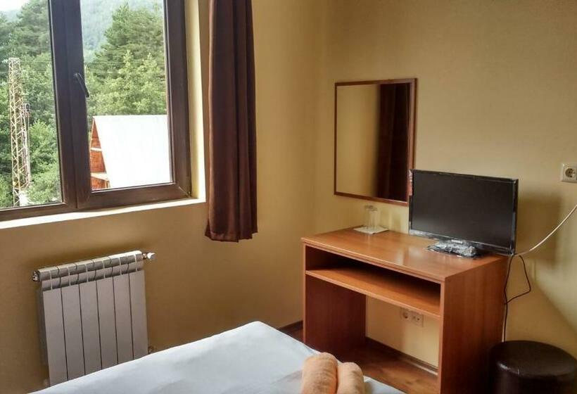 标准间, Rusaliite Adventure House