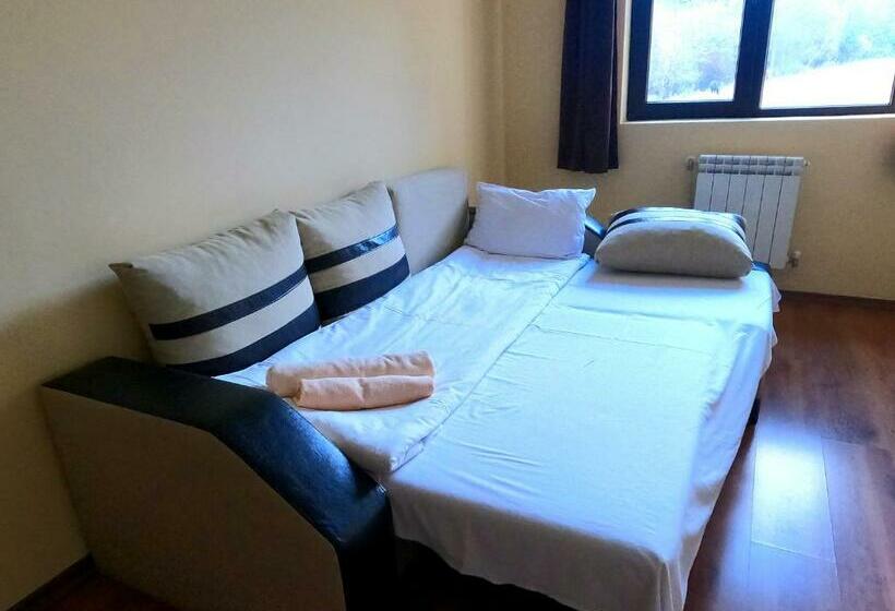 스위트, Rusaliite Adventure House