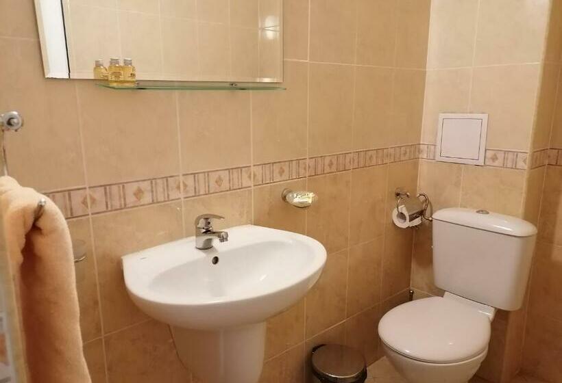 套房, Rusaliite Adventure House