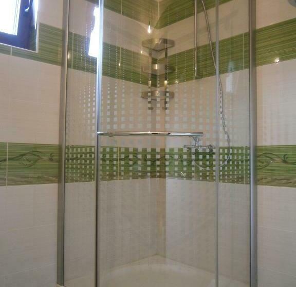 エコノミー4人部屋, Ivory Tower Hostel