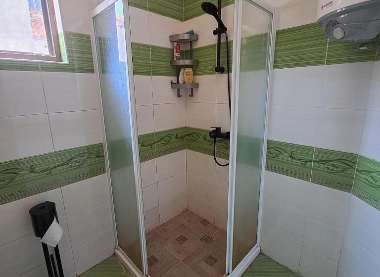 Четырехместный Номер Economy, Ivory Tower Hostel