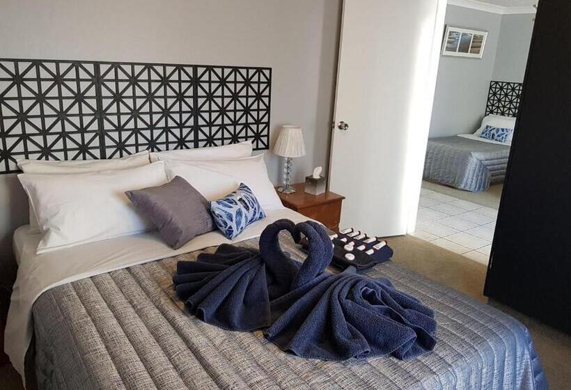패밀리 룸, Limassol Motel