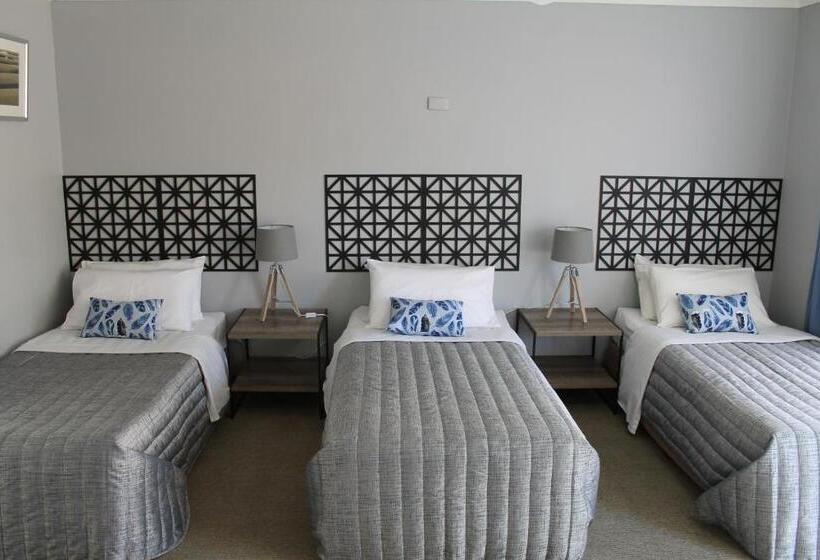 家庭间, Limassol Motel