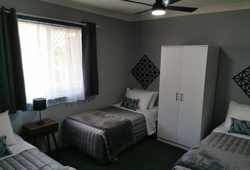 패밀리 룸, Limassol Motel