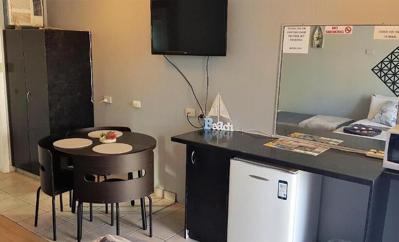 발코니가 있는 4인용 스탠다드 룸, Limassol Motel