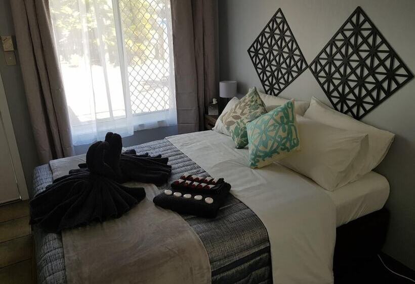 패밀리 룸, Limassol Motel