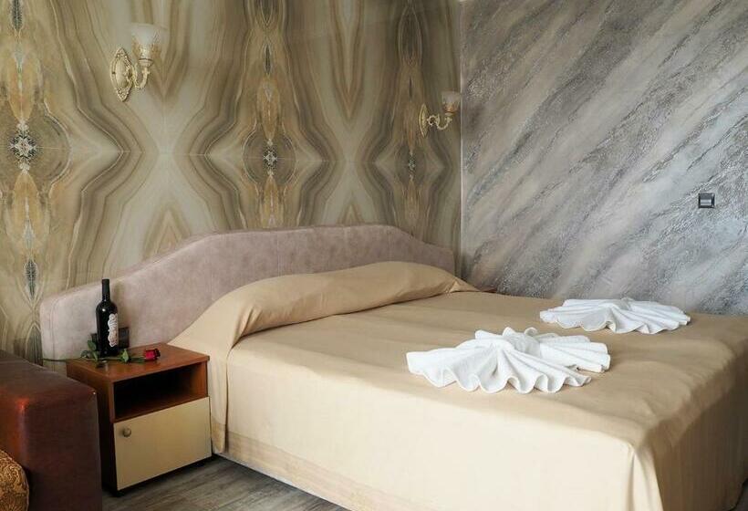 غرفة قياسية مزوَّدة بشُرفة, Petar And Pavel Hotel & Relax Center