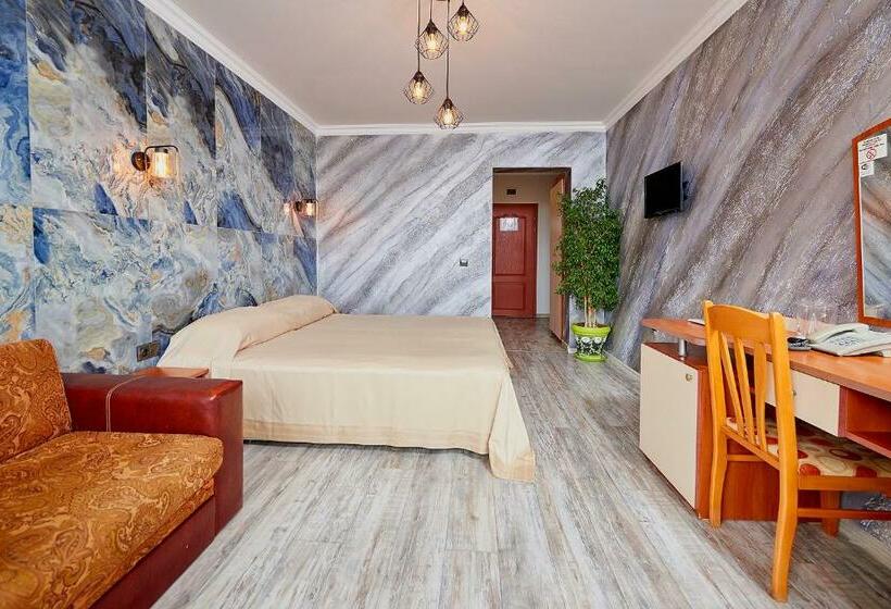 غرفة قياسية مزوَّدة بشُرفة, Petar And Pavel Hotel & Relax Center